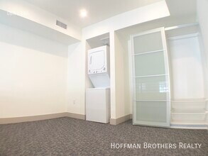 1037 S Hobart Blvd in Los Angeles, CA - Building Photo - Building Photo