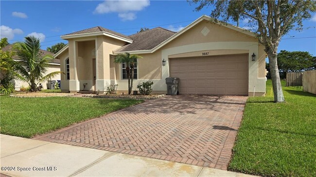 9887 E Verona Cir in Vero Beach, FL - Building Photo - Building Photo