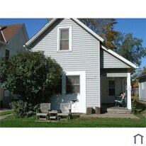 1020 W Erie Ave in Lorain, OH - Building Photo