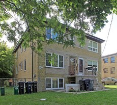 567-569 Birchmount Rd Apartments