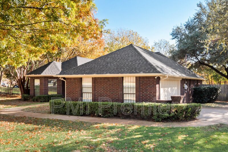 1805 Renfro Rd in Colleyville, TX - Building Photo