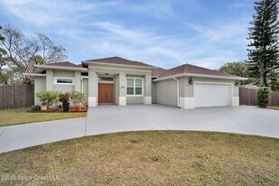 160 Bossieux Blvd in West Melbourne, FL - Building Photo