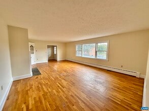 68 Tanbark Dr in Afton, VA - Building Photo - Building Photo