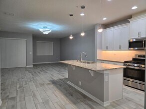 276 Cedar Bark Ln in Sanford, FL - Building Photo - Building Photo