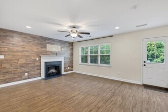 904 Gulf Chase Ct in Sneads Ferry, NC - Building Photo - Building Photo