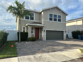 27034 SW 132 Ct Rd in Homestead, FL - Building Photo