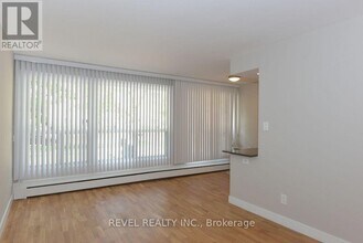 99 Tyndall Ave in Toronto, ON - Building Photo - Building Photo