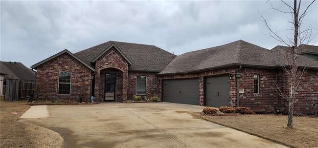 property at 3200 SW Hazelnut Ave