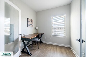 84 San Filippo Dr SE, Unit 08-8305 in Palm Bay, FL - Foto de edificio - Building Photo