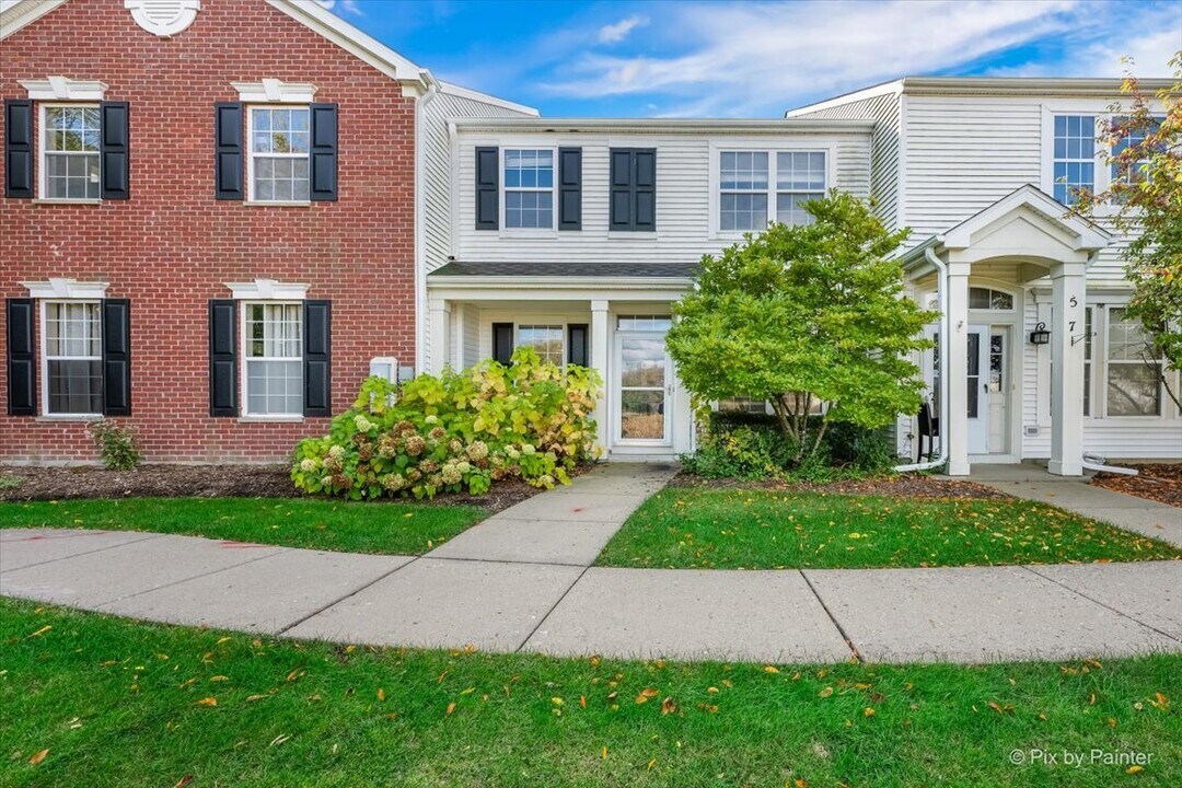 509 Lakeside Ct in Round Lake Beach, IL - Building Photo