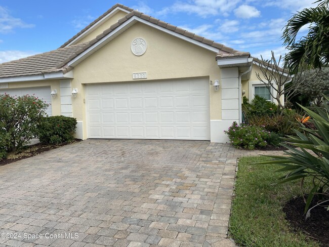 5323 Tay Ct in Melbourne Beach, FL - Foto de edificio - Building Photo