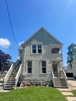 852 Elmwood Ave in Oshkosh, WI - Building Photo