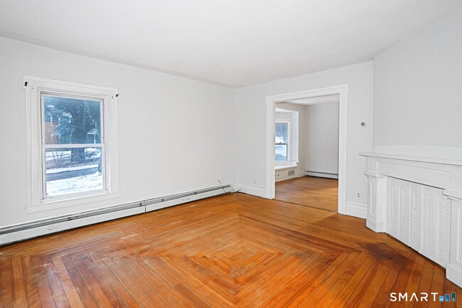 30 Edgewood St in Stafford, CT - Building Photo - Building Photo