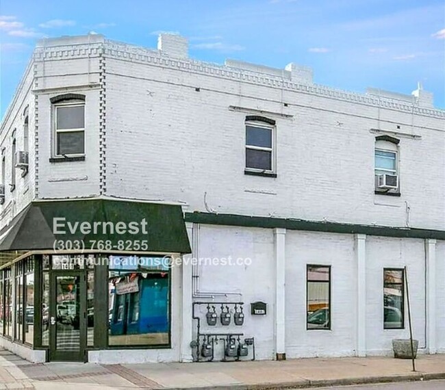 property at 4 W Arkansas Ave
