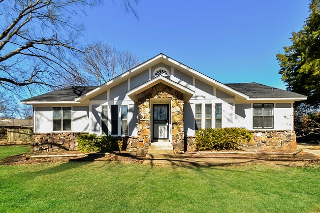 property at 4109 Kingscrest Cove