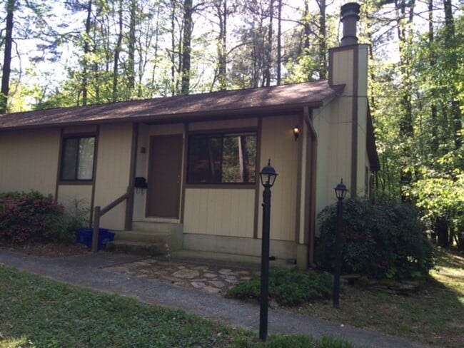 property at 1101 W Main St