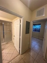 9217 SW 227th St in Cutler Bay, FL - Foto de edificio - Building Photo