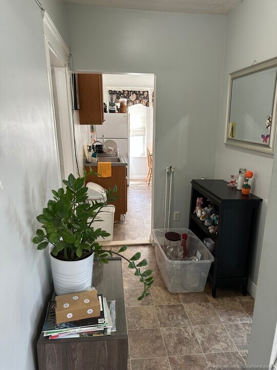 92 Nichols Ave, Unit A in Watertown, MA - Building Photo