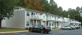 Laurel Woods Apartments