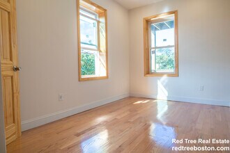 20 Winthrop St in Boston, MA - Building Photo - Building Photo