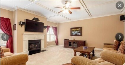 3685 Falling Leaf Ln in Cumming, GA - Foto de edificio - Building Photo