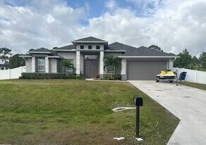 1405 Poinsettia Ave in Lehigh Acres, FL - Building Photo