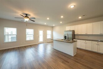 6979 Zaniah Rd in Atlanta, GA - Building Photo - Building Photo