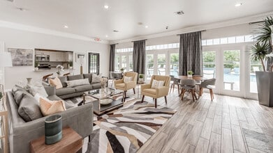 Plaza at San Jacinto in La Porte, TX - Building Photo - Building Photo