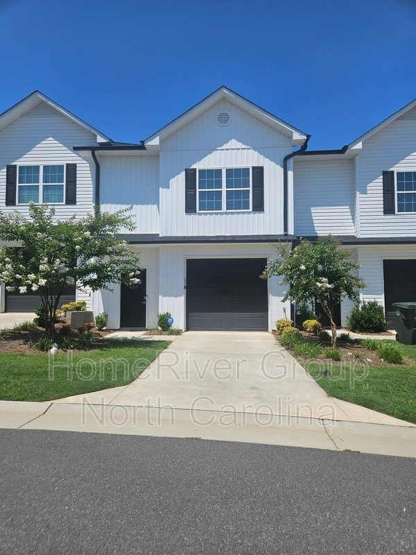 property at 607 Pompano Dr