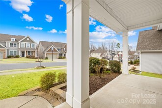 11091 River Oaks Dr NW in Concord, NC - Foto de edificio - Building Photo