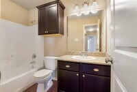 100 Brookside Dr photo'