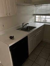 127 7th Ave N, Unit 2 in Jacksonville Beach, FL - Building Photo - Building Photo