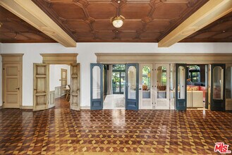 710 N Maple Dr in Beverly Hills, CA - Building Photo - Building Photo