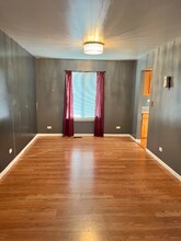 1334 Janice Ln in Round Lake, IL - Foto de edificio - Building Photo