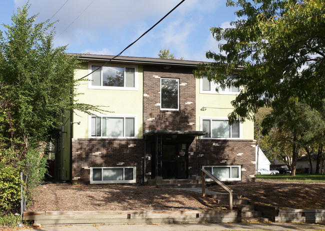 620 23rd Ave N in Minneapolis, MN - Foto de edificio - Building Photo