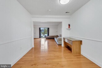 1294 Jefferson Ave in Edgewater Park, NJ - Building Photo - Building Photo