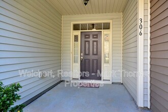 306 Rose Walk Ln in Carrboro, NC - Building Photo - Building Photo