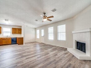 725 Lovern St in Cedar Hill, TX - Building Photo - Building Photo