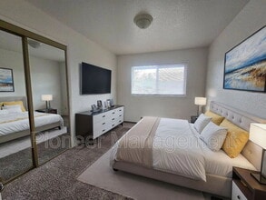 306 Sherry St in Winston, OR - Foto de edificio - Building Photo
