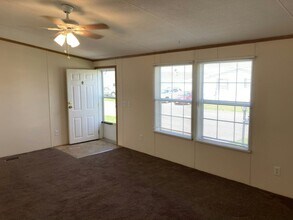889 Fernwood Dr in Lockport, NY - Building Photo - Building Photo