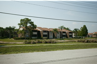 Windjammer Condominium in St. Petersburg, FL - Building Photo