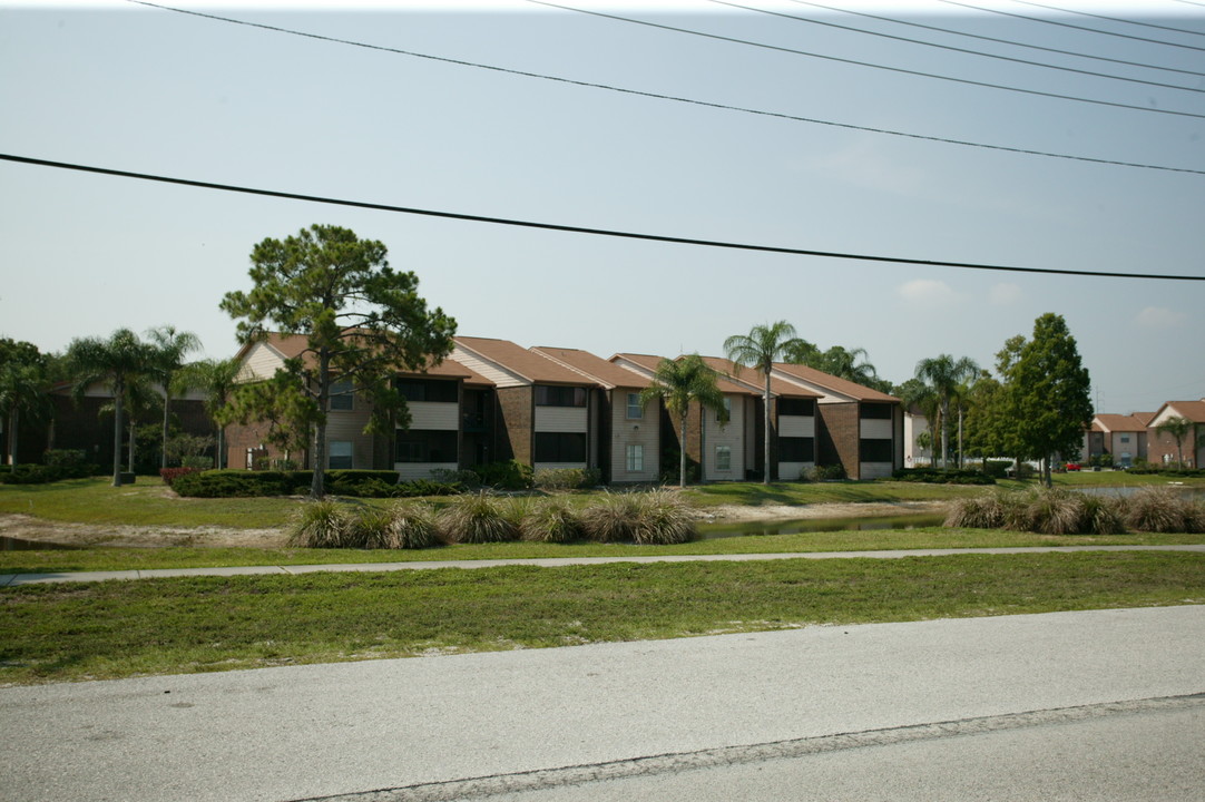 Windjammer Condominium in St. Petersburg, FL - Foto de edificio