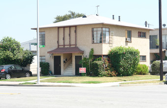 1818 W Victory Blvd in Burbank, CA - Building Photo - Building Photo