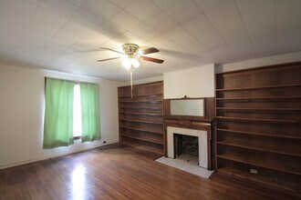 322 S Trenton Ave, Unit 1 in Pittsburgh, PA - Building Photo - Building Photo