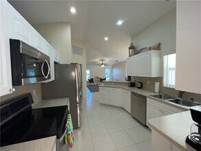 962 Montrose Ave in Sebastian, FL - Building Photo - Building Photo