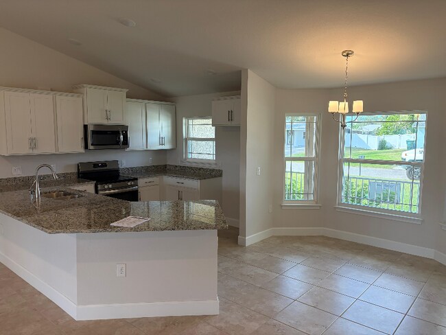 855 Cumberland Rd in Venice, FL - Building Photo - Building Photo