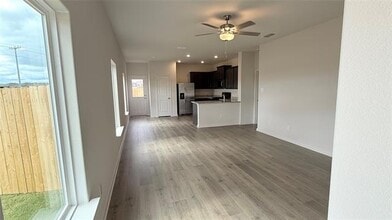 13507 Musselshell Dr in Ponder, TX - Building Photo - Building Photo