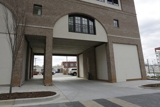 Rhett Street Condos in Greenville, SC - Foto de edificio - Building Photo