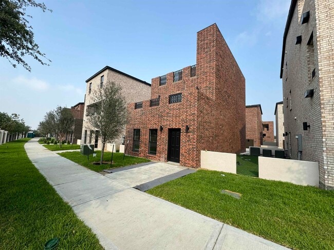 property at 210 Veracruz Dr