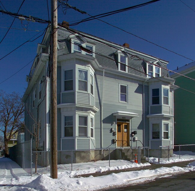 680 3rd St in Fall River, MA - Building Photo - Building Photo